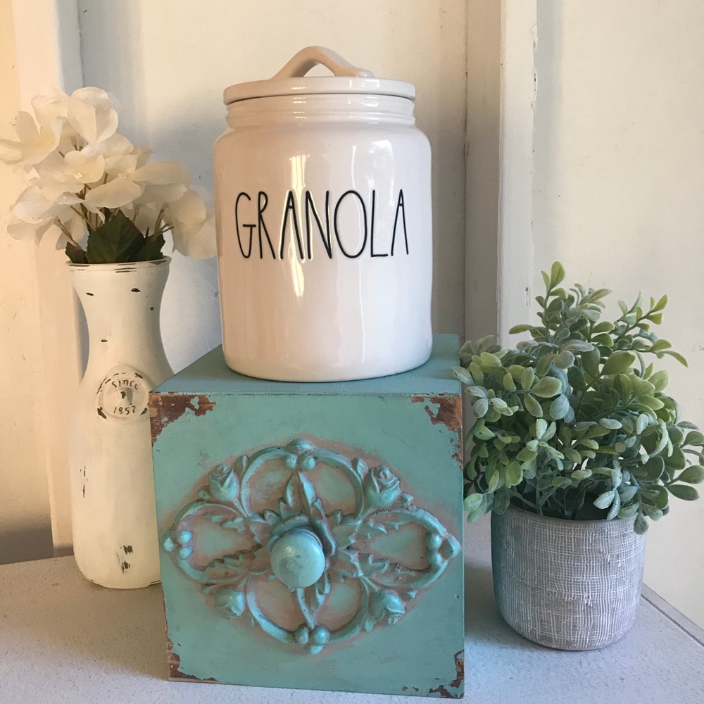 Rae Dunn Granola Canister “NWOT”